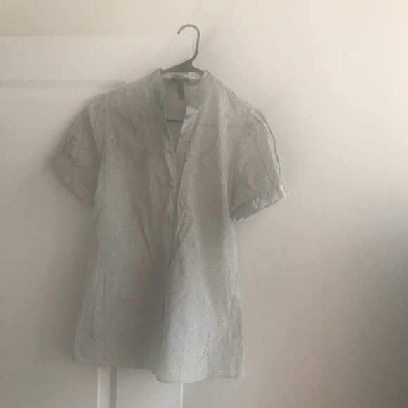 F A N G       LARGE.   LIGHT GREY - Picture 1 of 4